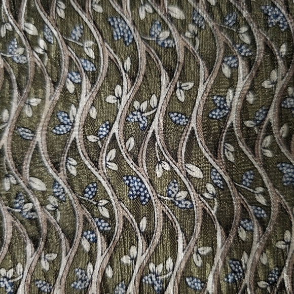 COCKTAIL COLLECTION Tiny flower/leaf pattern tie NEW - Picture 4 of 6